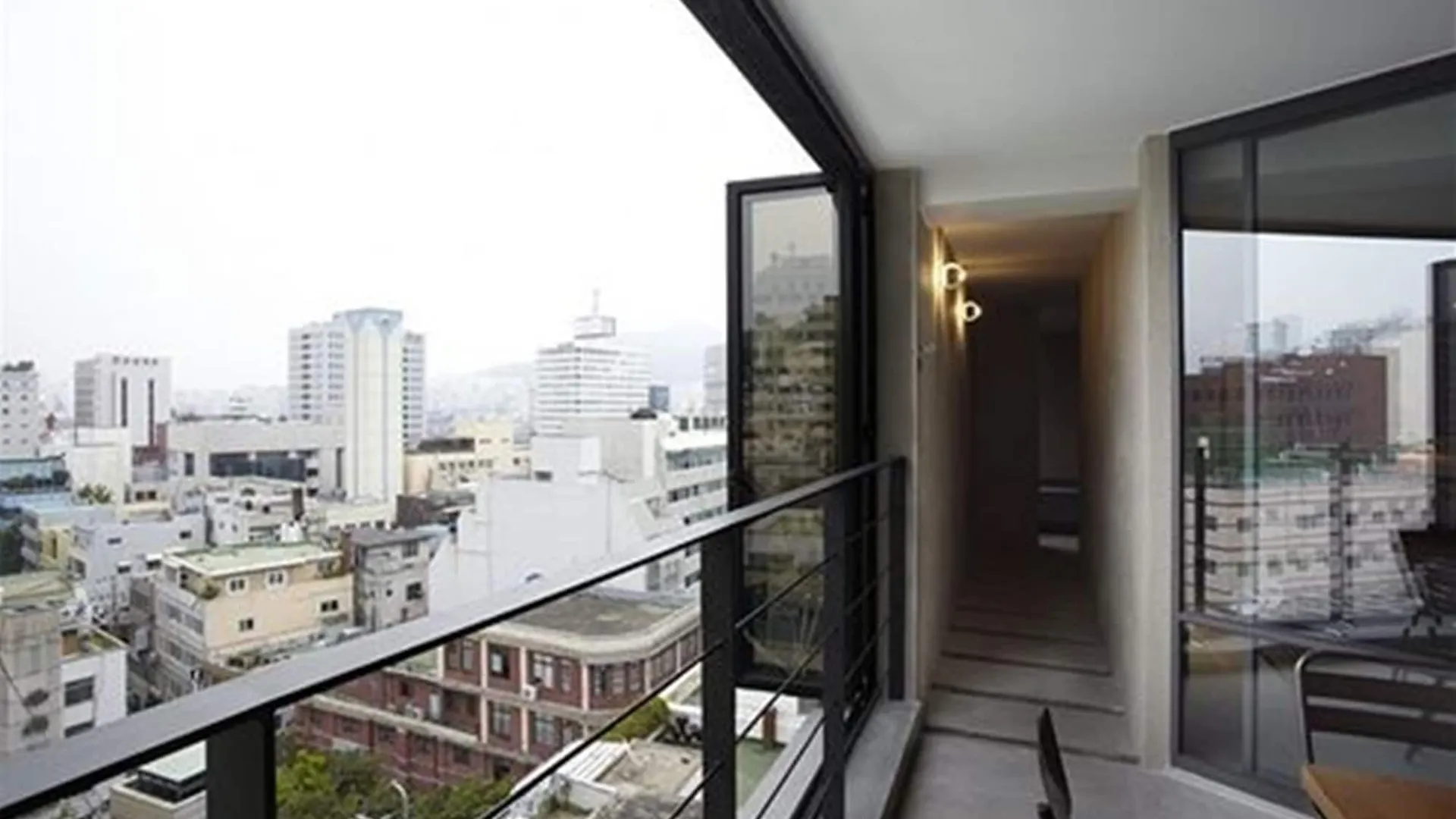 Hound Hotel Nampo Busan