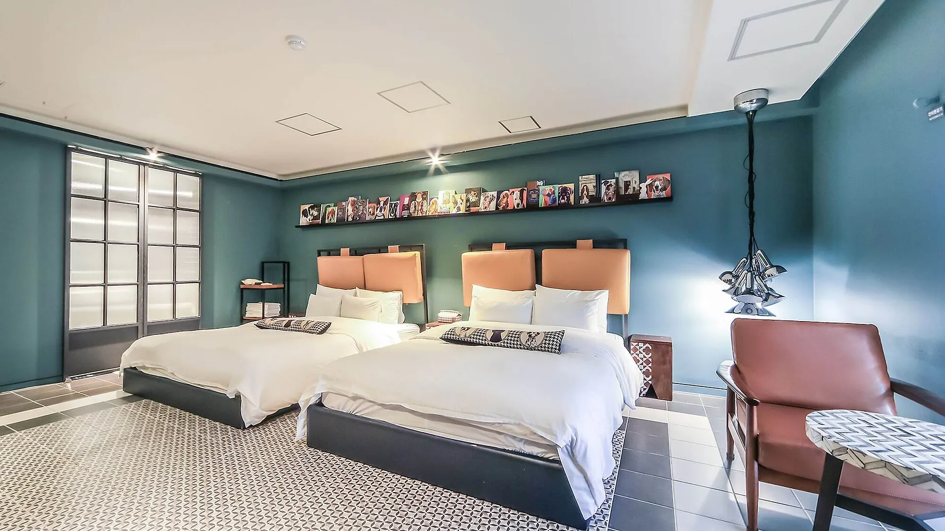Hound Hotel Nampo Busan 2*,
