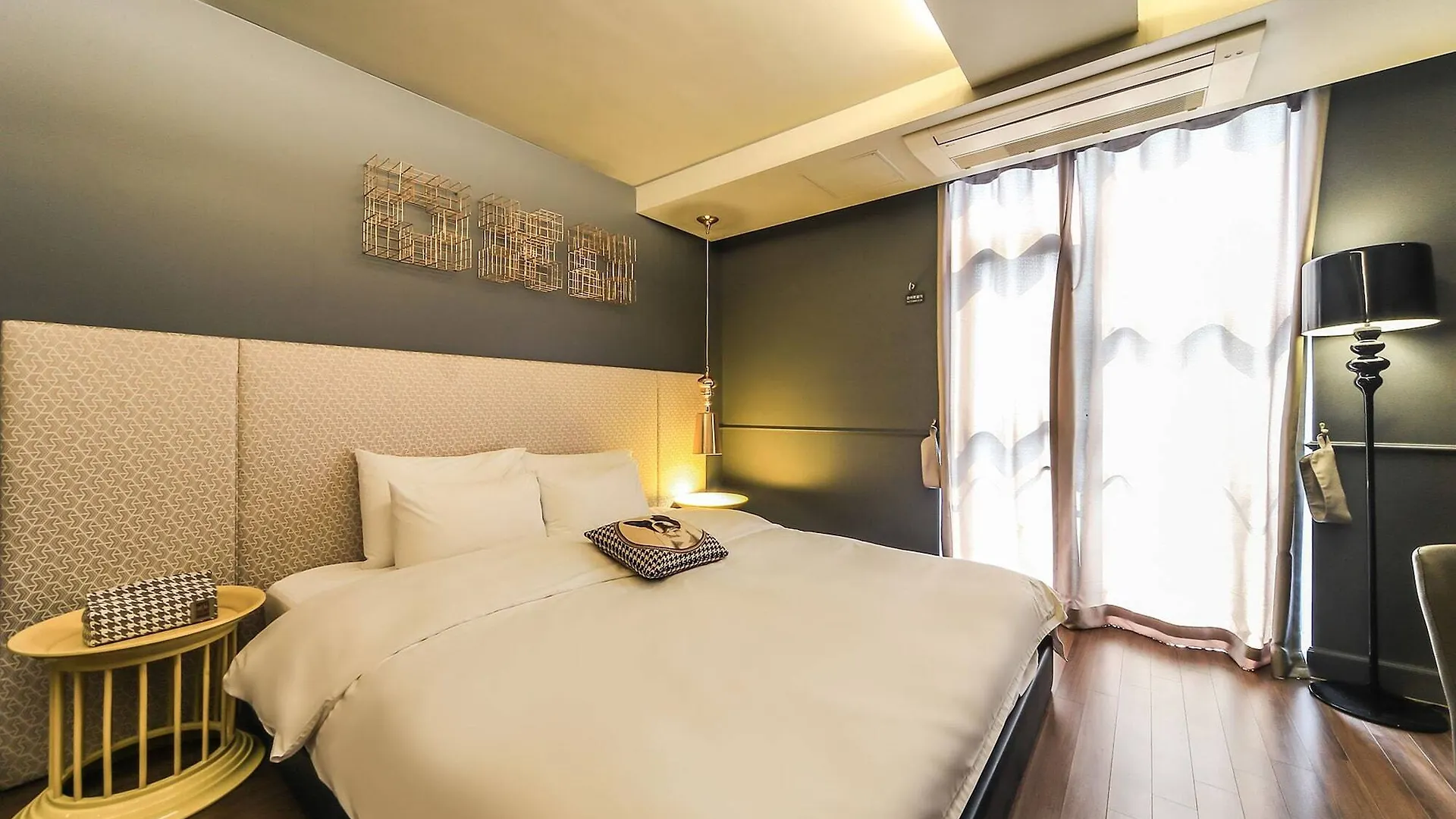 Hound Hotel Nampo Busan