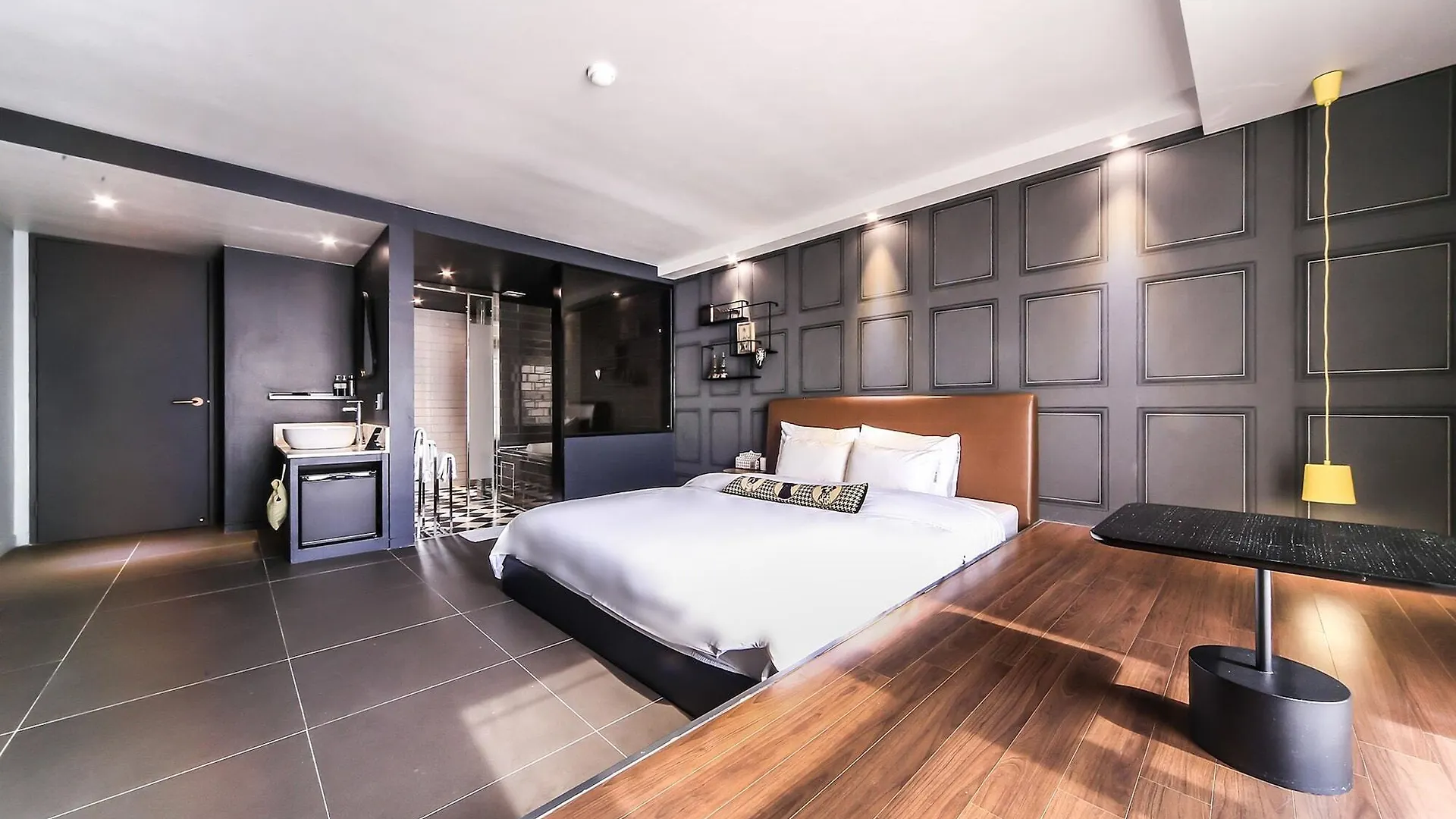 **  Hound Hotel Nampo Busan South Korea