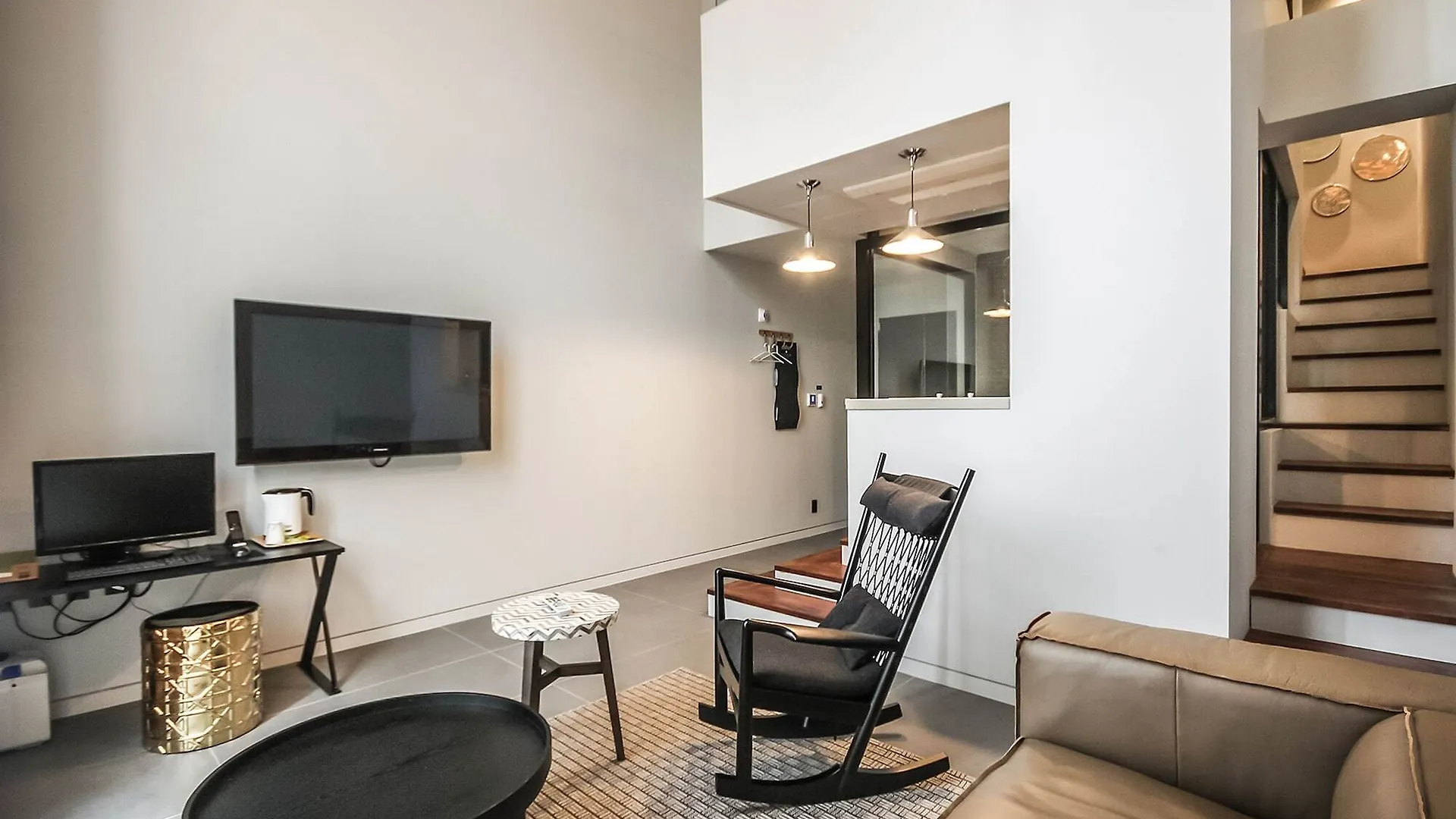 Hound Hotel Nampo Busan