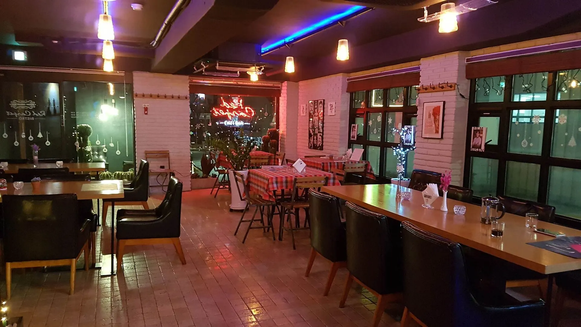Hound Hotel Nampo Busan 2*,