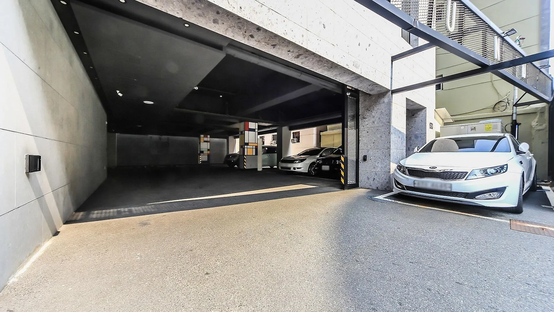 Hound Hotel Nampo Busan